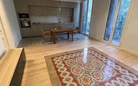 Piso con bóveda catalana y mosaico hidráulico